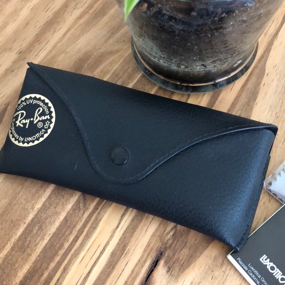 Ray-Ban Sunglasses - Picture 7 of 7